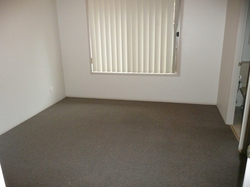 37 School Road, Victoria Point QLD 4165