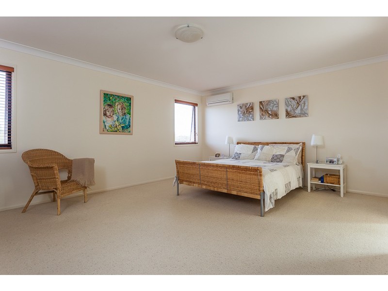 9 Canaipa Court, Victoria Point QLD 4165