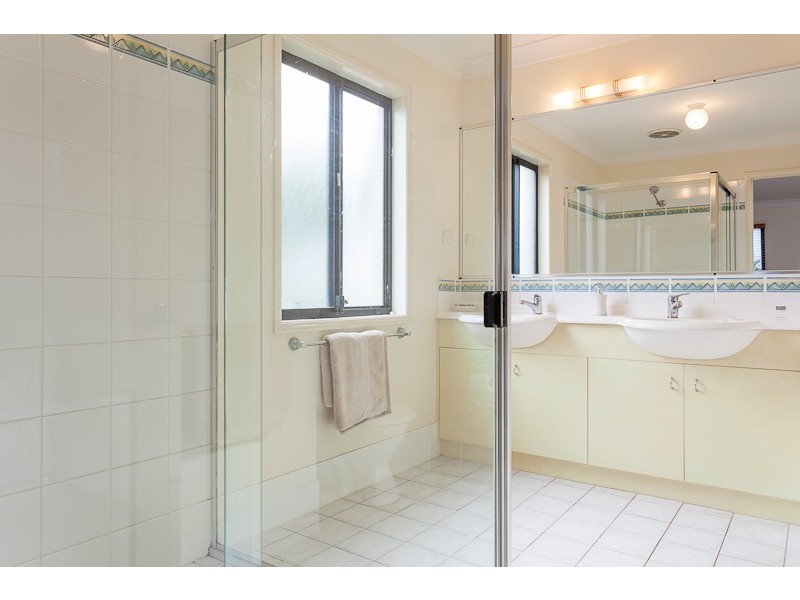 9 Canaipa Court, Victoria Point QLD 4165