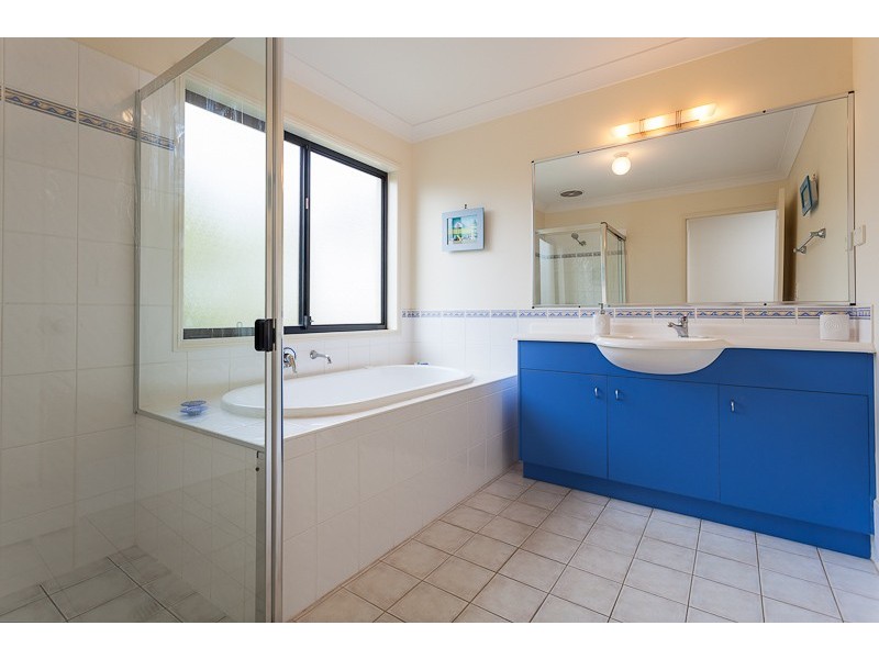 9 Canaipa Court, Victoria Point QLD 4165