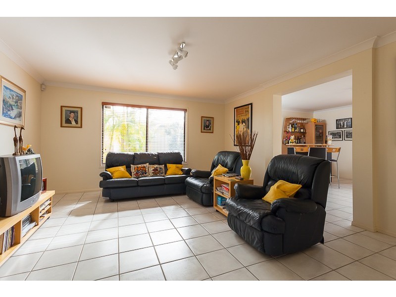 9 Canaipa Court, Victoria Point QLD 4165