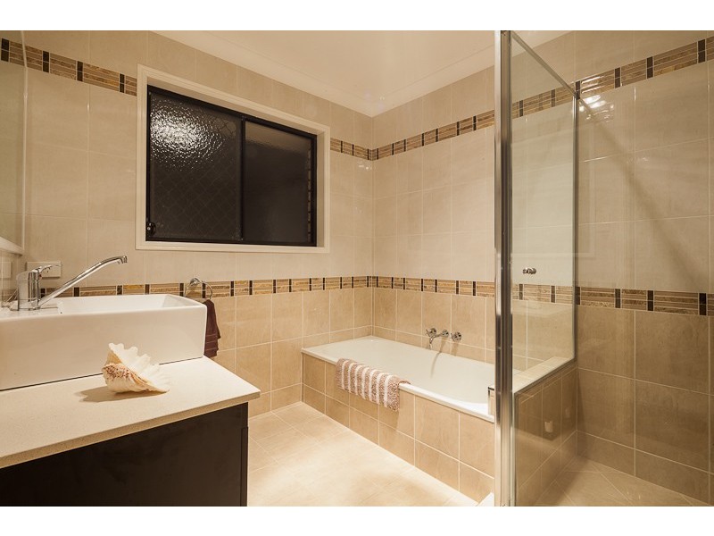 4 Lakefield Drive, Victoria Point QLD 4165