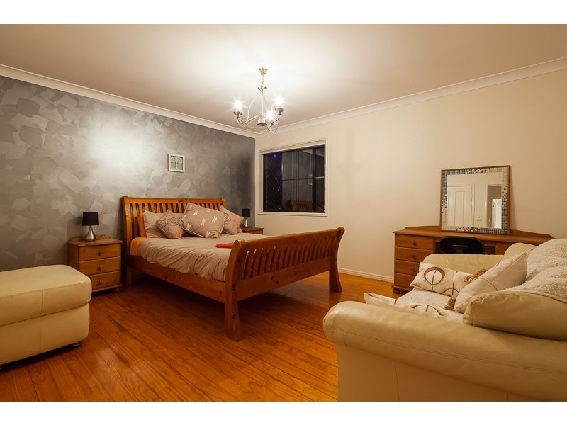 4 Lakefield Drive, Victoria Point QLD 4165