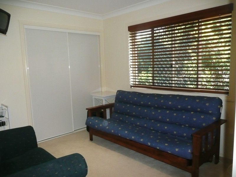 12 Irwin Place, Redland Bay QLD 4165