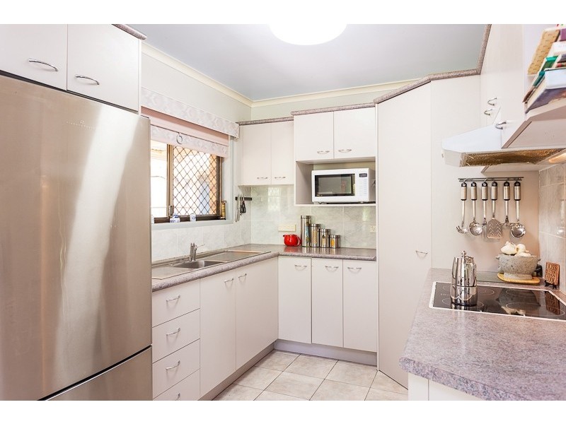 14 St Andrews Avenue, Birkdale QLD 4159