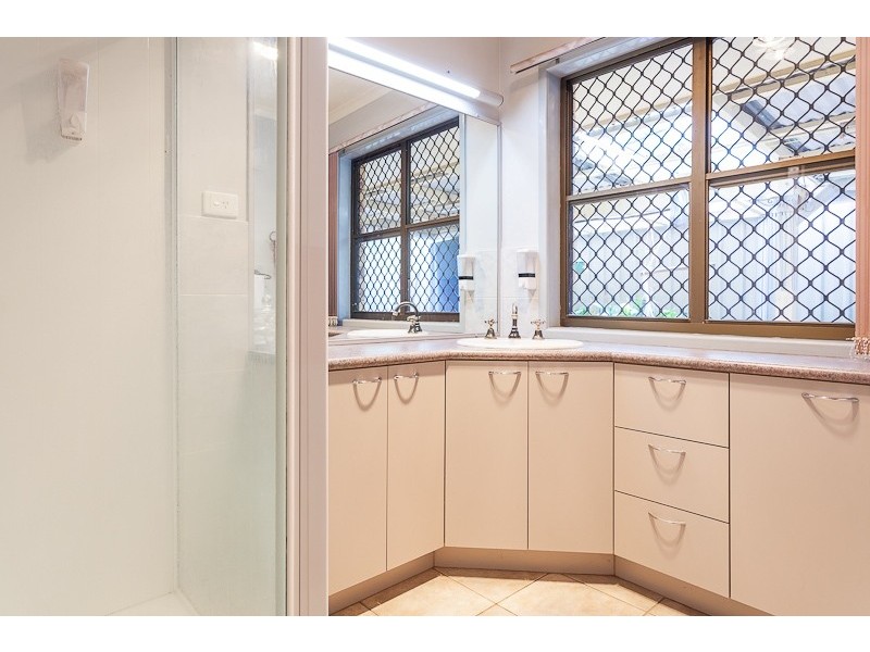 14 St Andrews Avenue, Birkdale QLD 4159