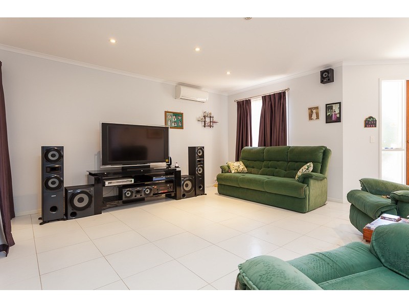 9 Muirhead Court, Victoria Point QLD 4165