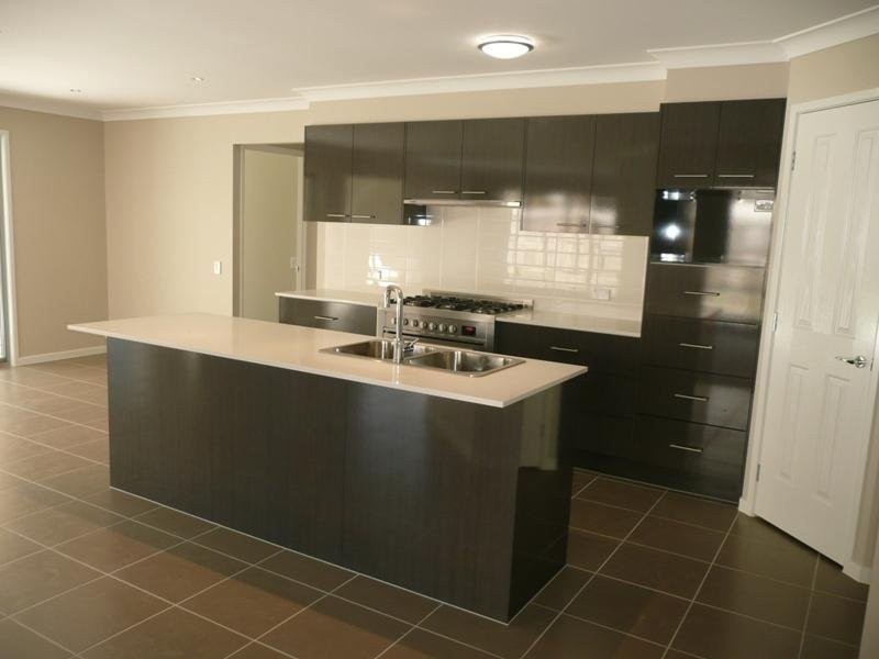 8 Estuary Avenue, Victoria Point QLD 4165