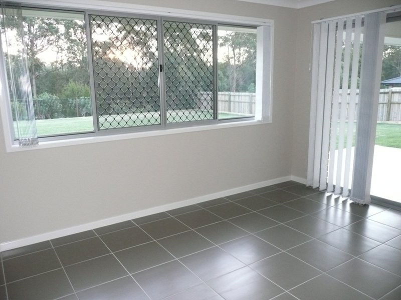 8 Estuary Avenue, Victoria Point QLD 4165