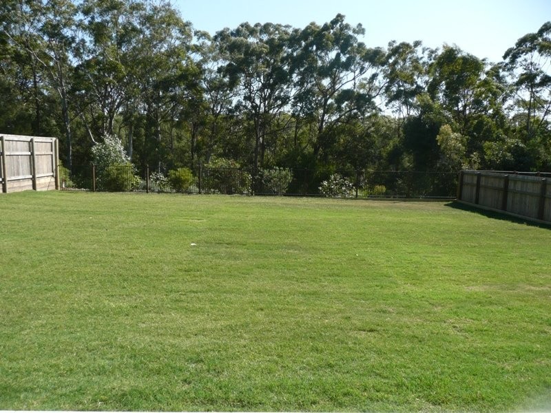 8 Estuary Avenue, Victoria Point QLD 4165