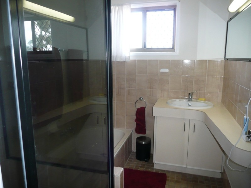 12 Albatross Street, Victoria Point QLD 4165