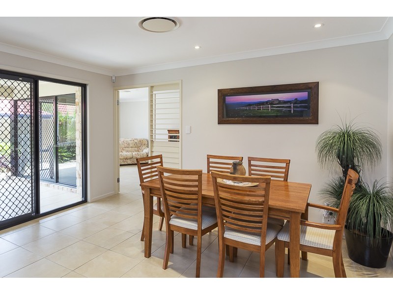 64 Ebony Crescent, Redland Bay QLD 4165