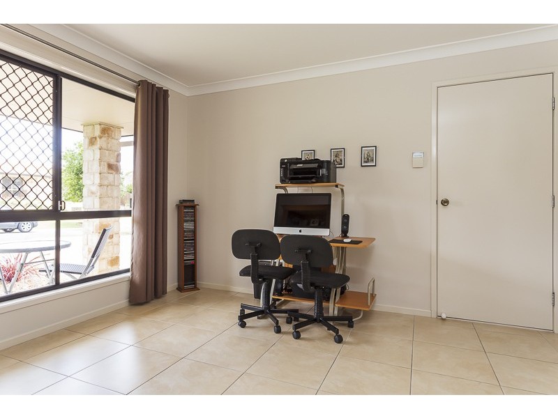 64 Ebony Crescent, Redland Bay QLD 4165