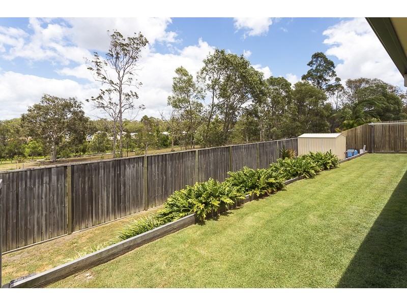 64 Ebony Crescent, Redland Bay QLD 4165