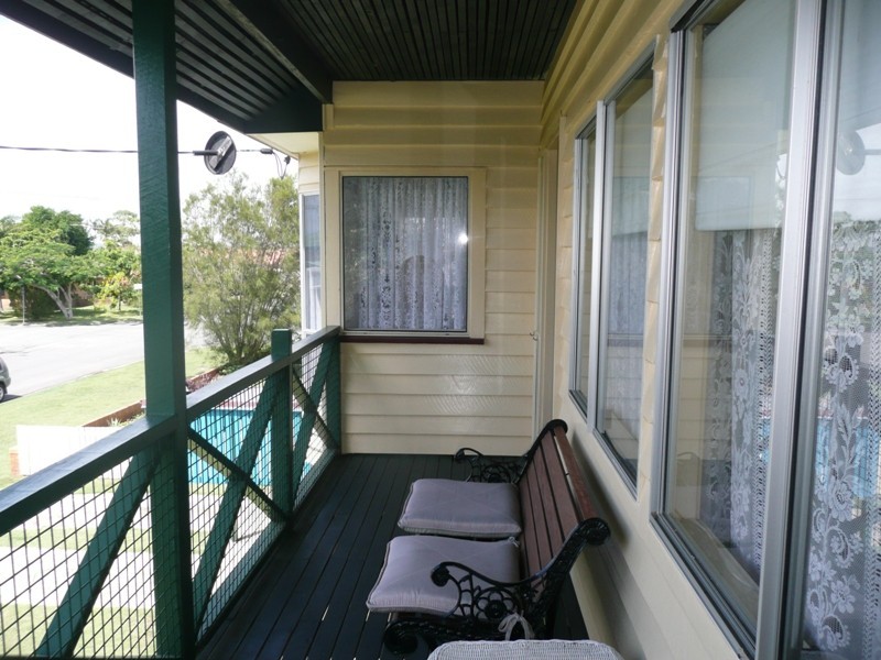 16 Moore Street, Victoria Point QLD 4165