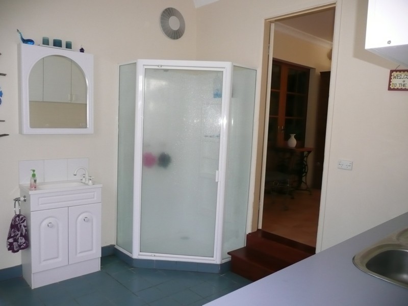 16 Moore Street, Victoria Point QLD 4165