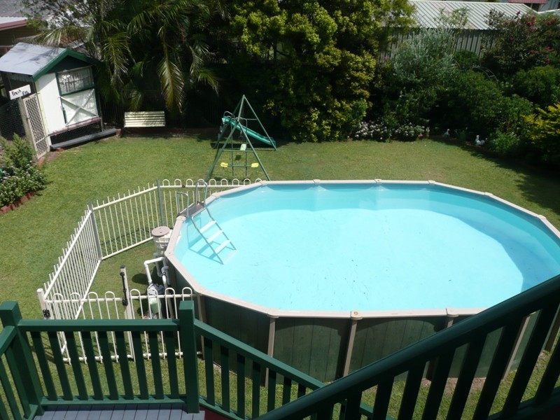 16 Moore Street, Victoria Point QLD 4165