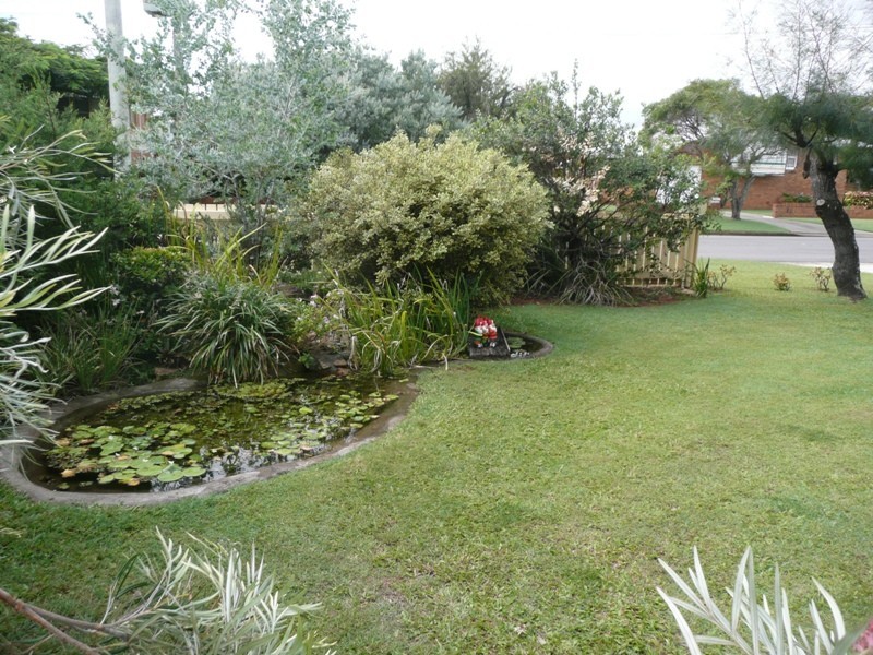 16 Moore Street, Victoria Point QLD 4165