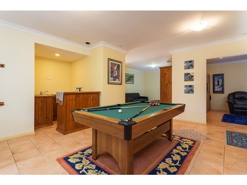16 Moore Street, Victoria Point QLD 4165