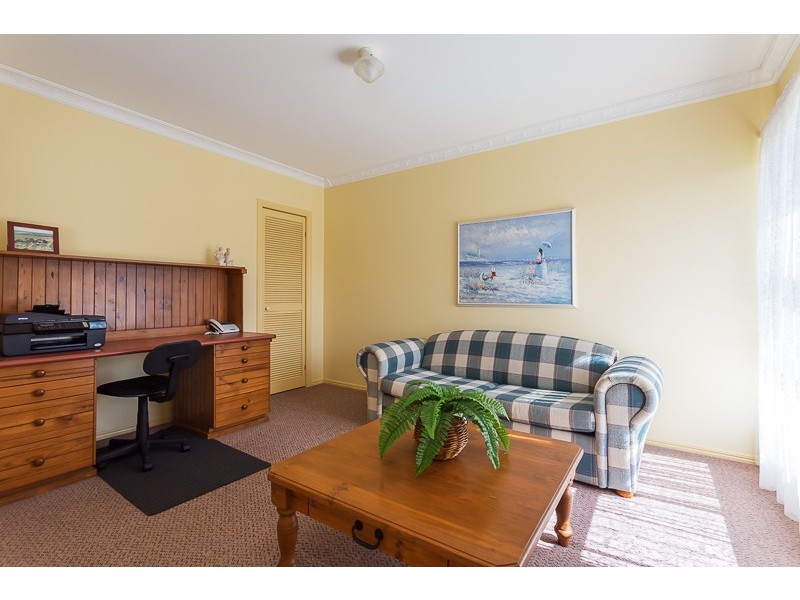 16 Moore Street, Victoria Point QLD 4165