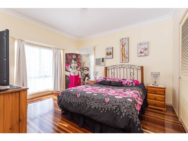 16 Moore Street, Victoria Point QLD 4165