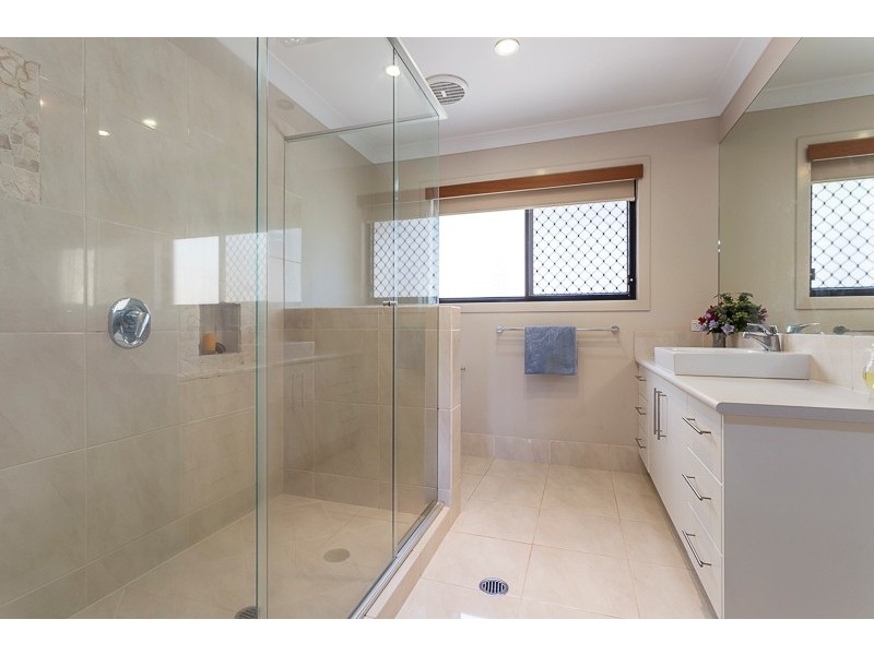 40 Tudar Place, Thornlands QLD 4164