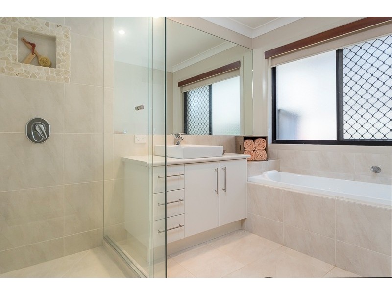 40 Tudar Place, Thornlands QLD 4164