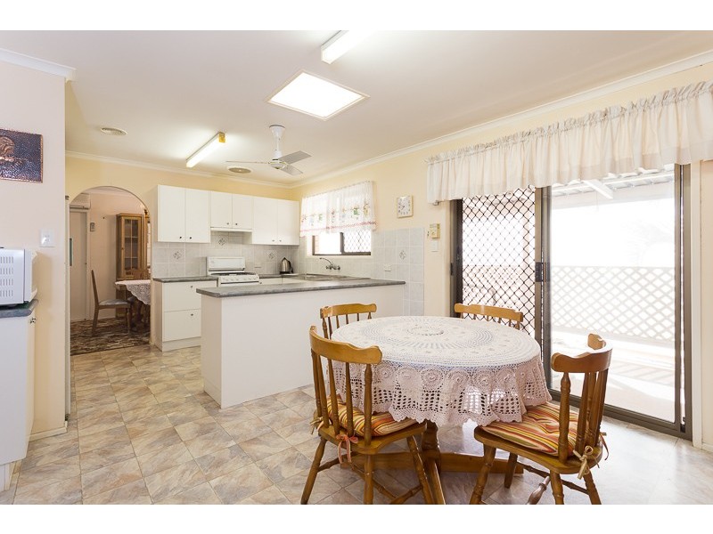 10 Werong Crescent, Cleveland QLD 4163