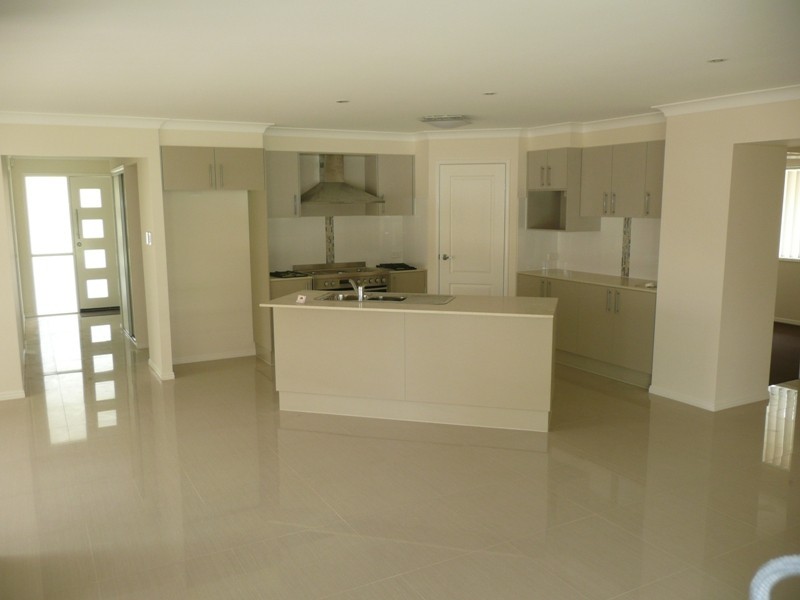 16 Park Edge Place, Redland Bay QLD 4165