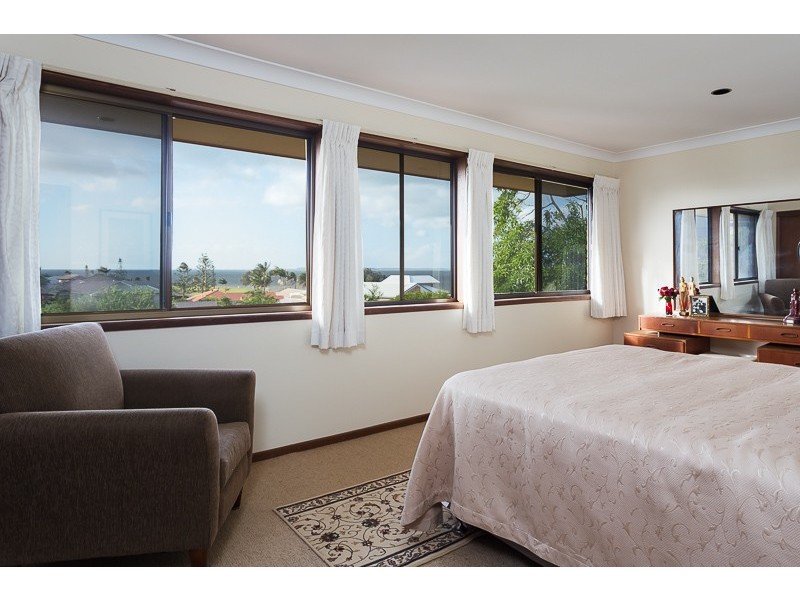 8 Finuge Court, Victoria Point QLD 4165