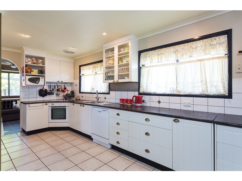 16 High View Drive, Cleveland QLD 4163