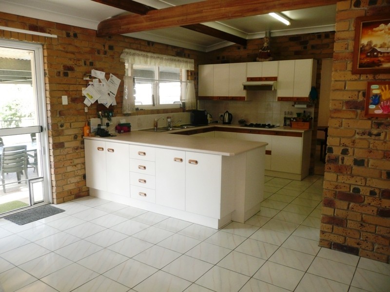 15 Lyndon Rd, Capalaba QLD 4157
