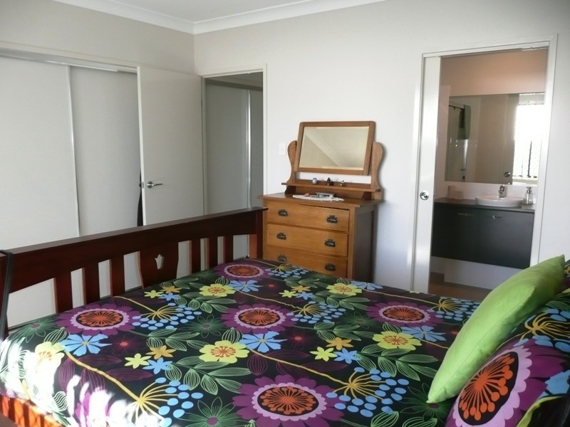 25 Parklane Road, Victoria Point QLD 4165