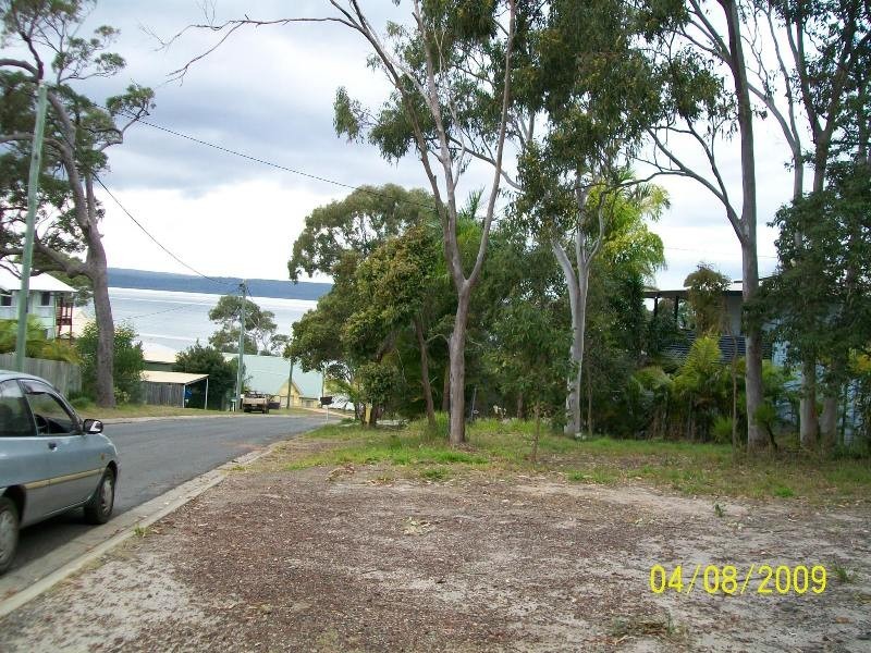 26 Oomool Street, Macleay Island QLD 4184
