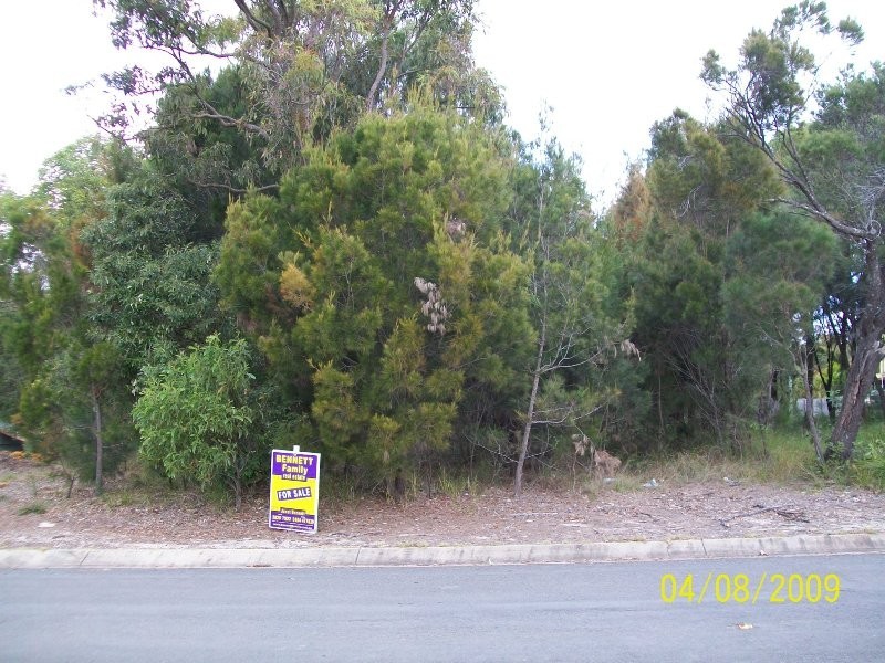 26 Oomool Street, Macleay Island QLD 4184