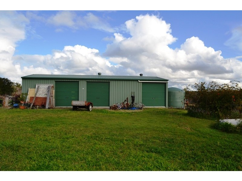 91 Orchard Rd, Redland Bay QLD 4165