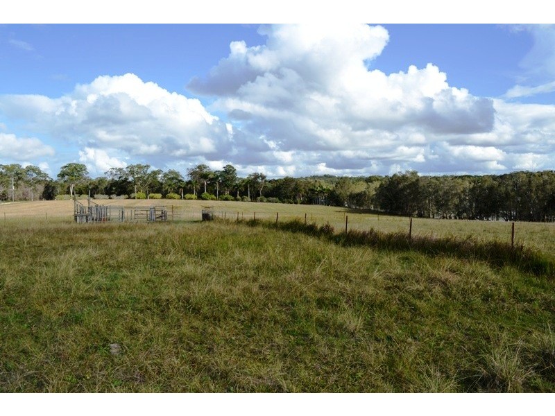 91 Orchard Rd, Redland Bay QLD 4165