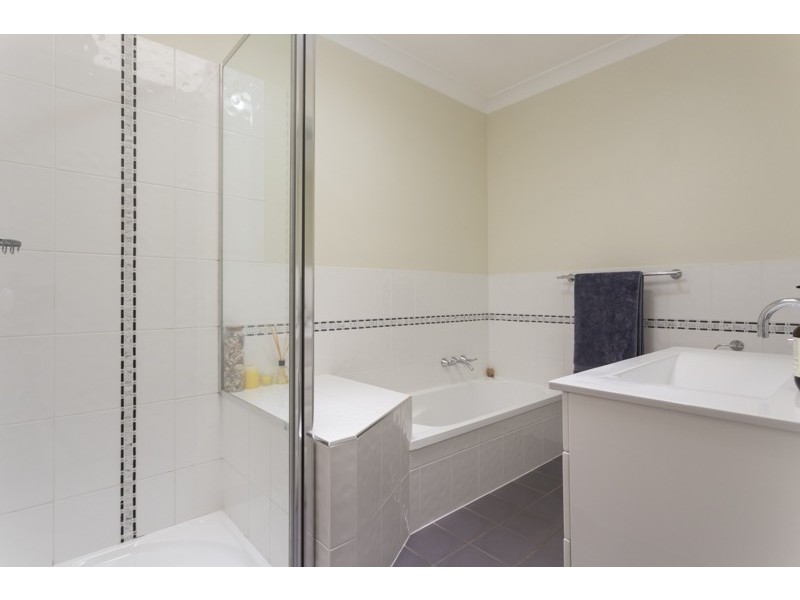 4 Kite Crescent, Thornlands QLD 4164