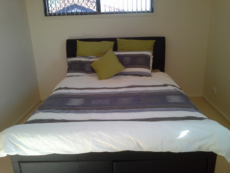 54 Bedarra Street, Redland Bay QLD 4165