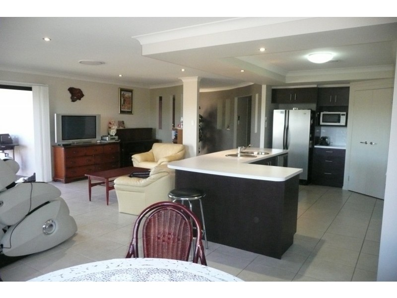 11 Poynter Street, Redland Bay QLD 4165