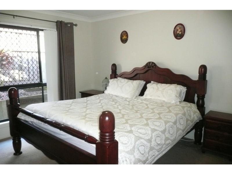 11 Poynter Street, Redland Bay QLD 4165