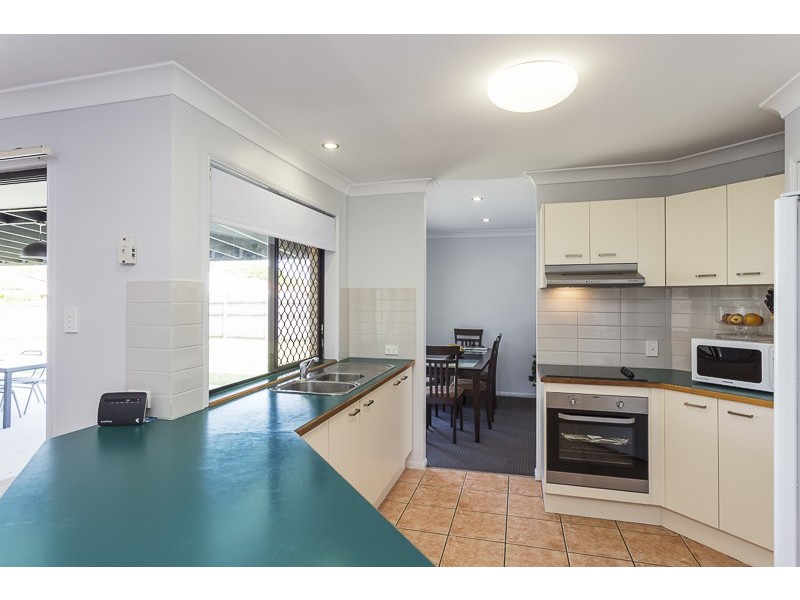 18 Kestrel Court, Victoria Point QLD 4165
