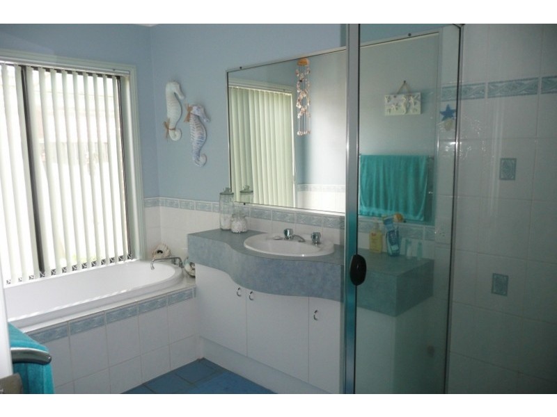 6 Kintyre Street, Victoria Point QLD 4165