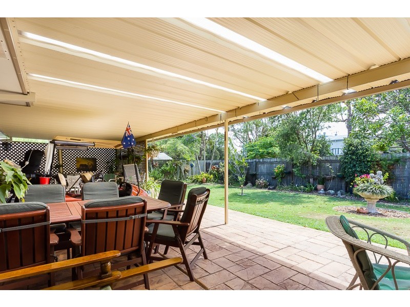 15 Pinelands Circuit, Redland Bay QLD 4165