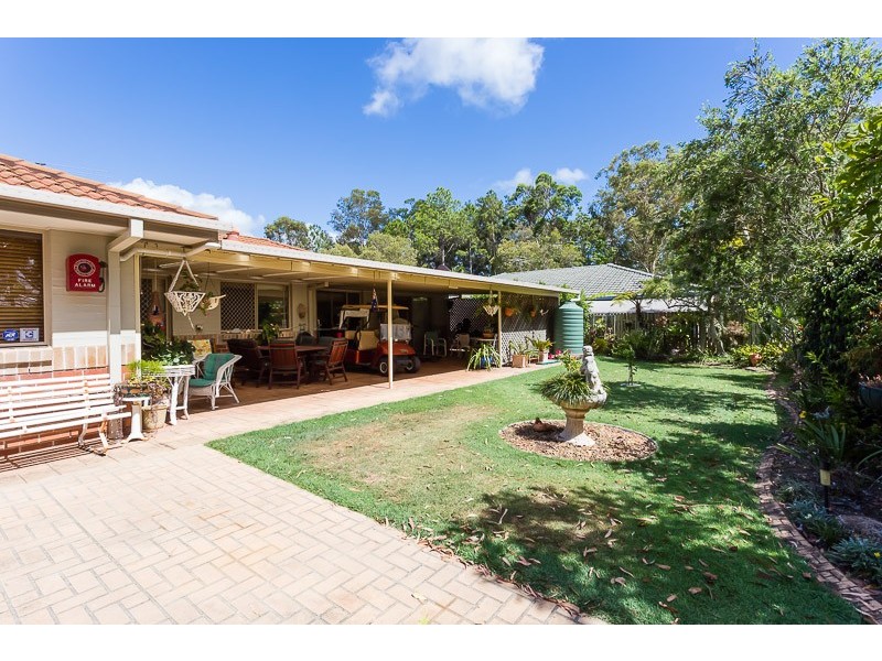 15 Pinelands Circuit, Redland Bay QLD 4165