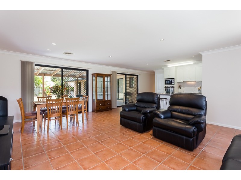 30 Pin Oak Crescent, Victoria Point QLD 4165