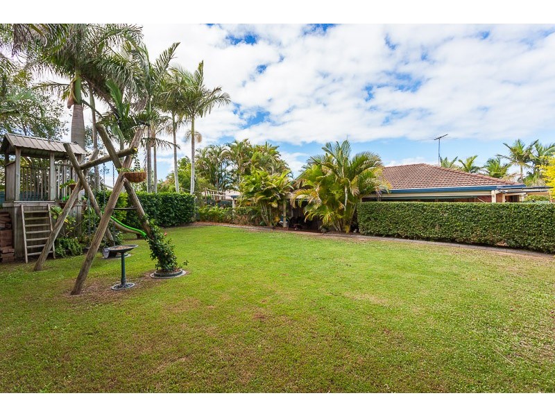 2 Jasmine Court, Victoria Point QLD 4165
