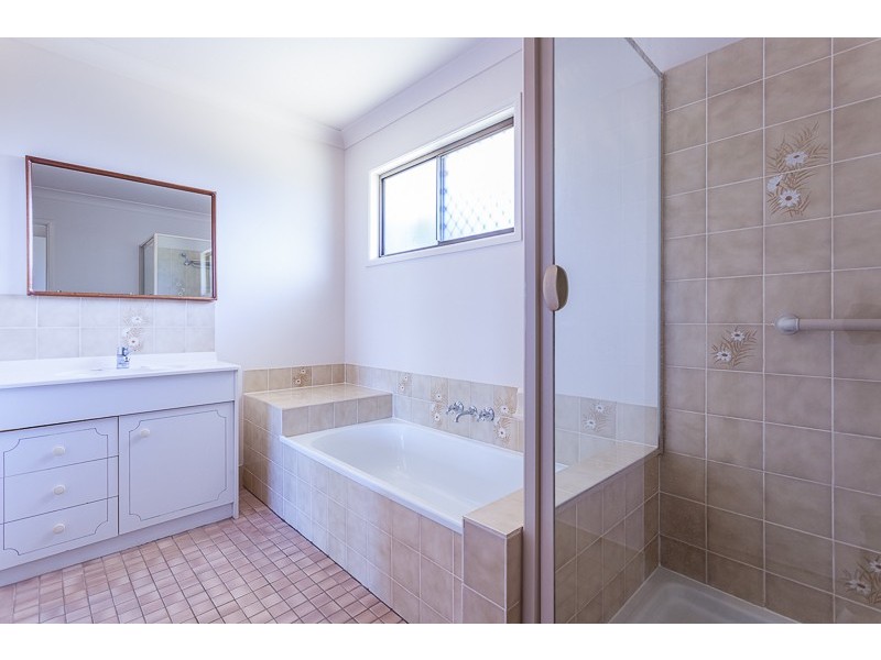 2 Engert Street, Victoria Point QLD 4165