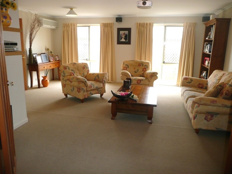 11 Greenwich Court, Alexandra Hills QLD 4161