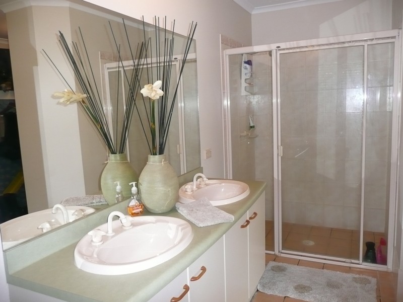 11 Greenwich Court, Alexandra Hills QLD 4161